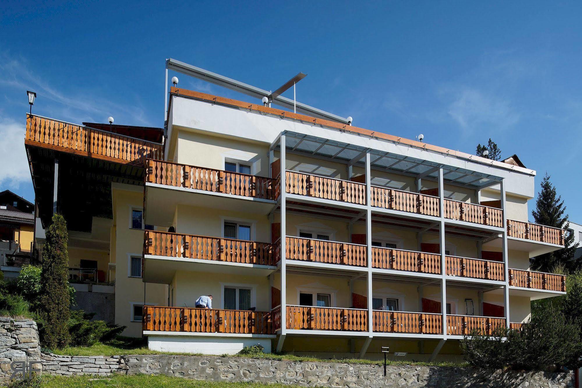 Hotel Astras ชกูอล ภายนอก รูปภาพ