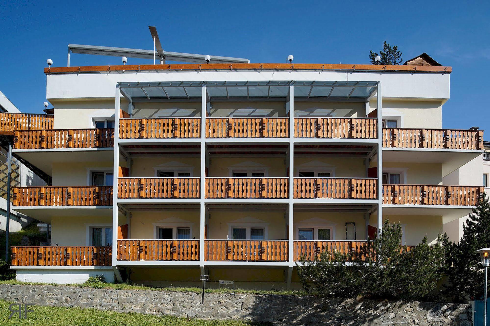 Hotel Astras ชกูอล ภายนอก รูปภาพ
