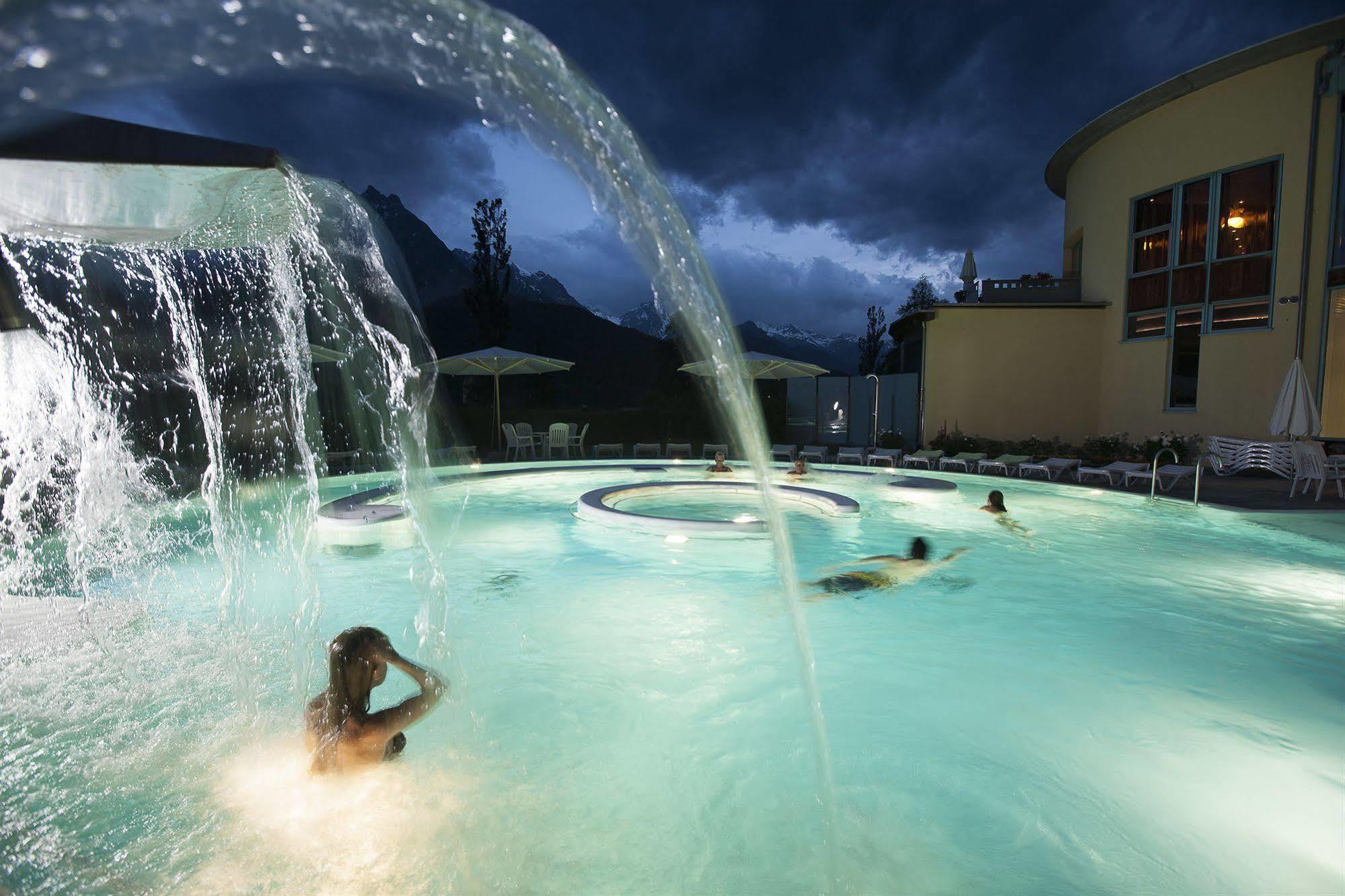 Hotel Astras ชกูอล ภายนอก รูปภาพ